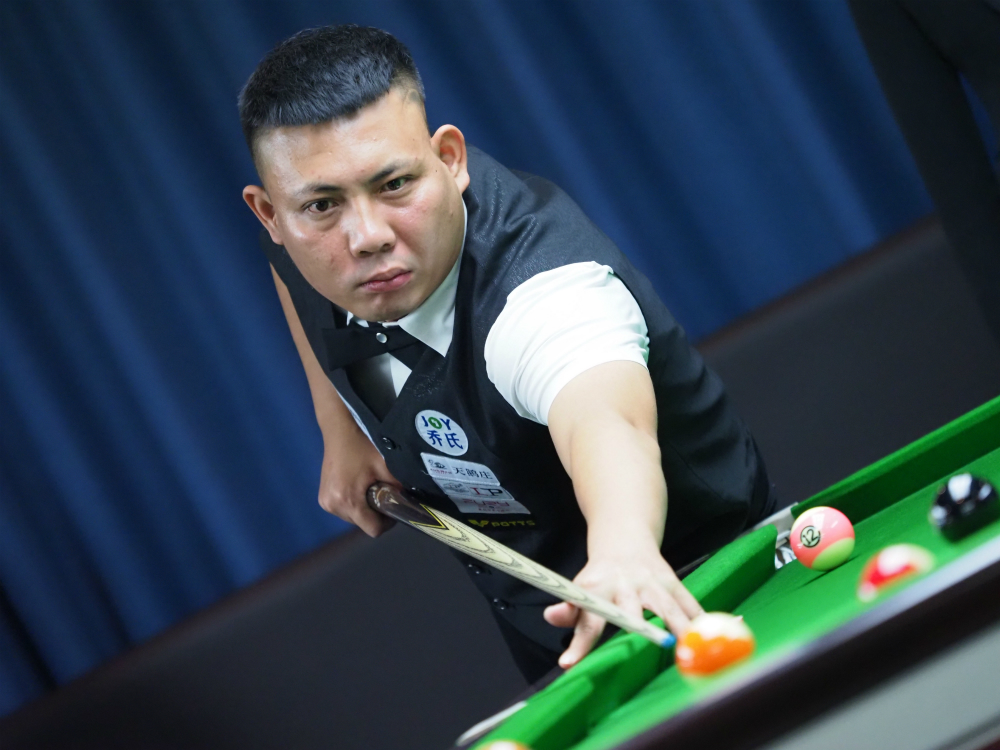 是他最坚强 是他最坚强