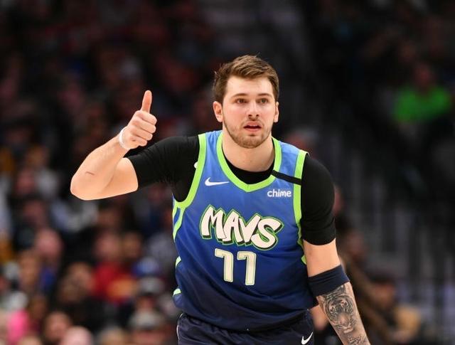 他时常与其 他时常与其